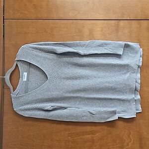 Womens Old Navy Sweater - Medium